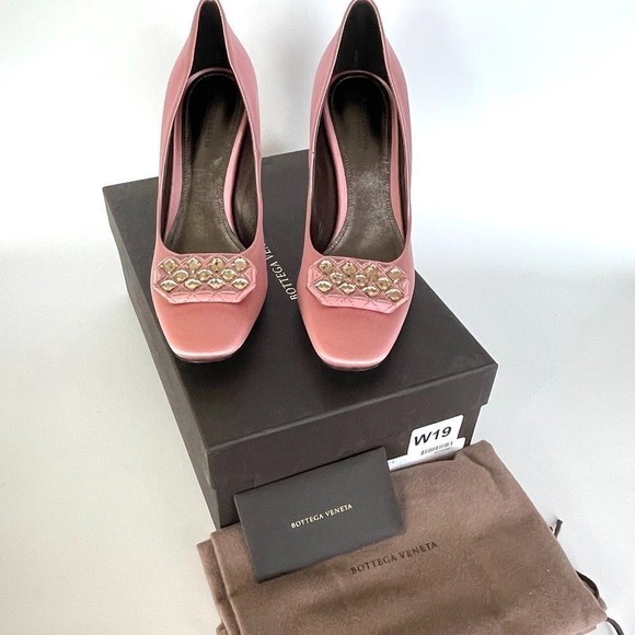 Bottega Veneta 454350 Women's Crepe Satin Stiletto shoe Pastel Pink Sz. 39 - Picture 2 of 15